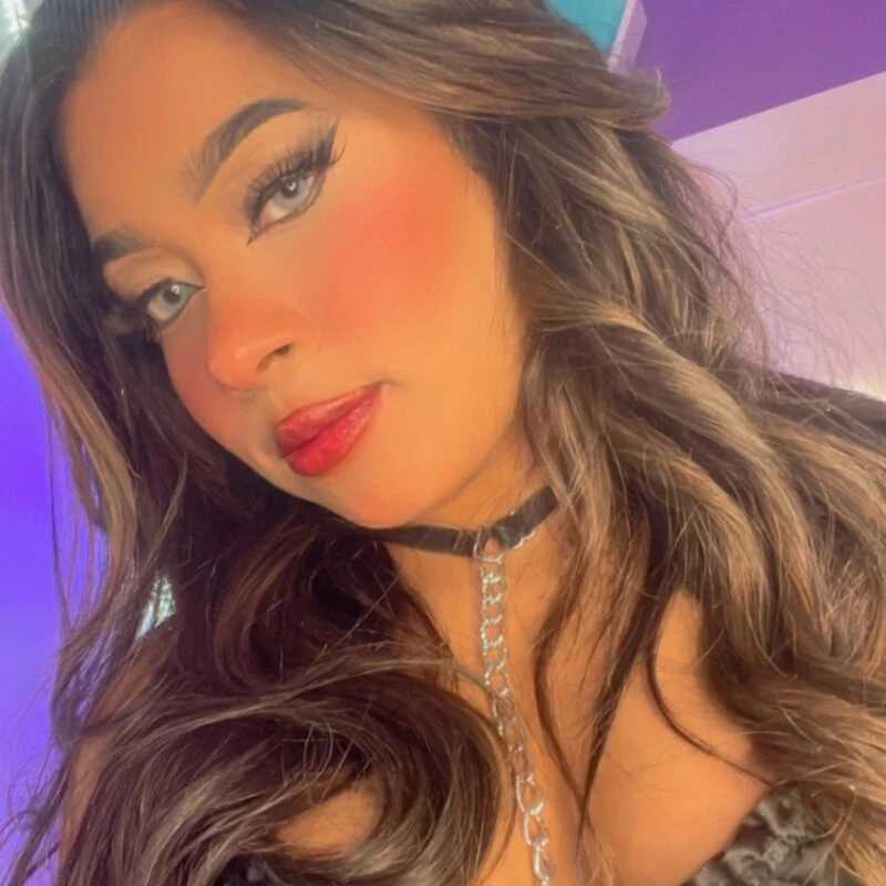 Latinabombsheell — FansOnlyX creator profile