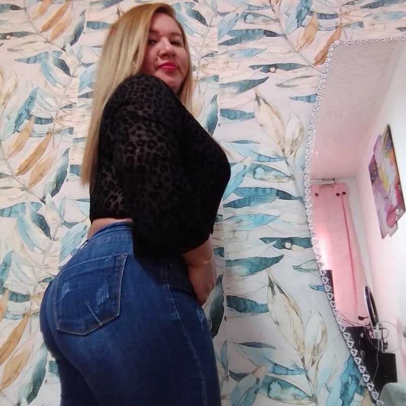 HORNY_MATURE25 — FansOnlyX creator profile