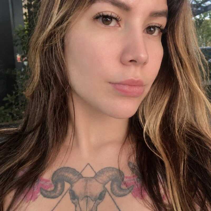 sarahredi — FansOnlyX creator profile
