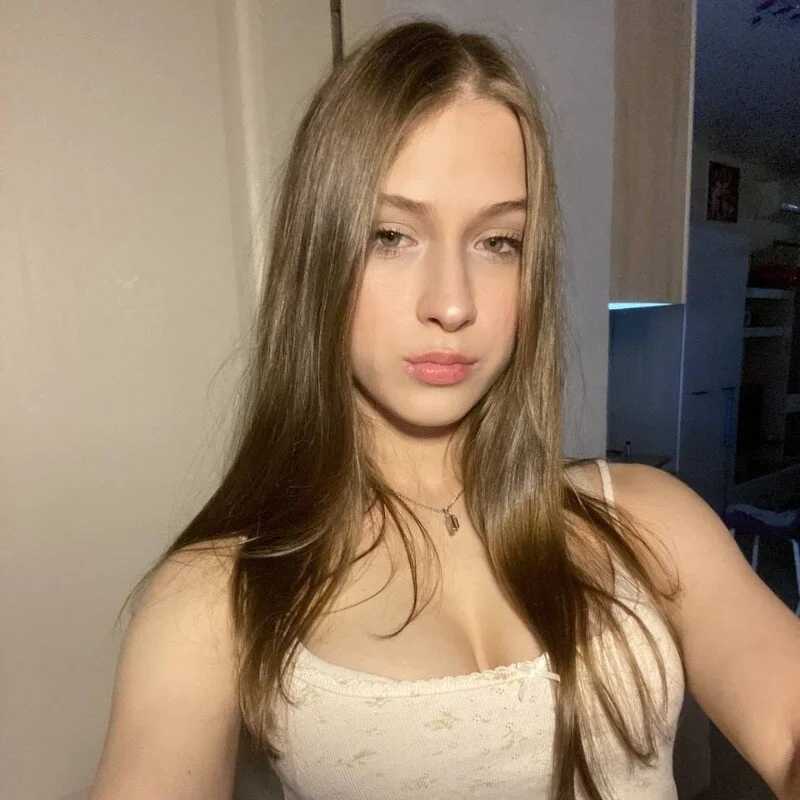 AssumingPail — FansOnlyX creator profile