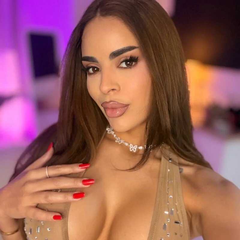 Arabian_Rose — FansOnlyX creator profile