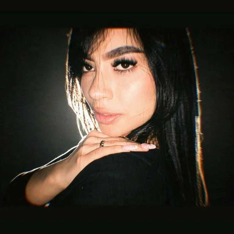Mara_antho — FansOnlyX creator profile