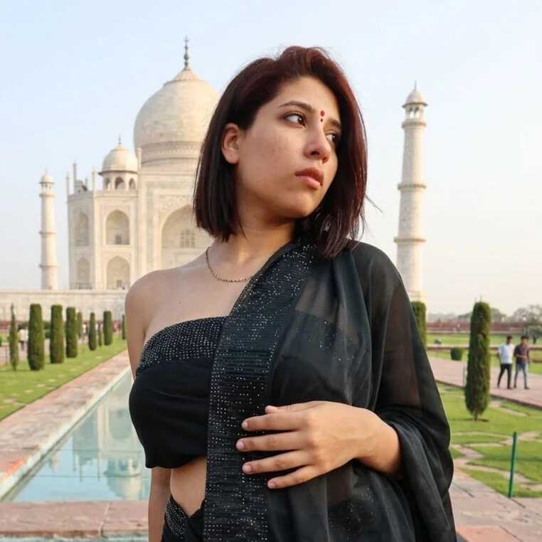 kashvi_ — FansOnlyX creator profile