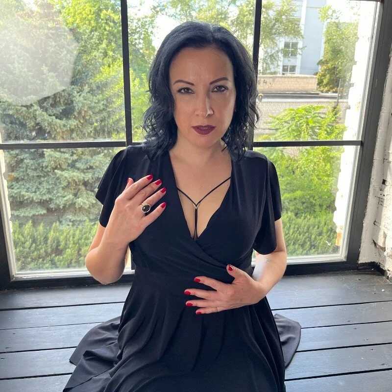 ElizabethSho — FansOnlyX creator profile