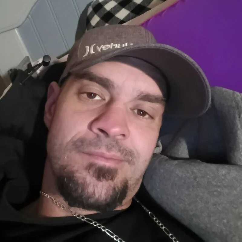 rustynutz23 — FansOnlyX creator profile