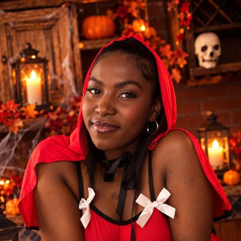 MARA_DIAZZ — FansOnlyX creator profile