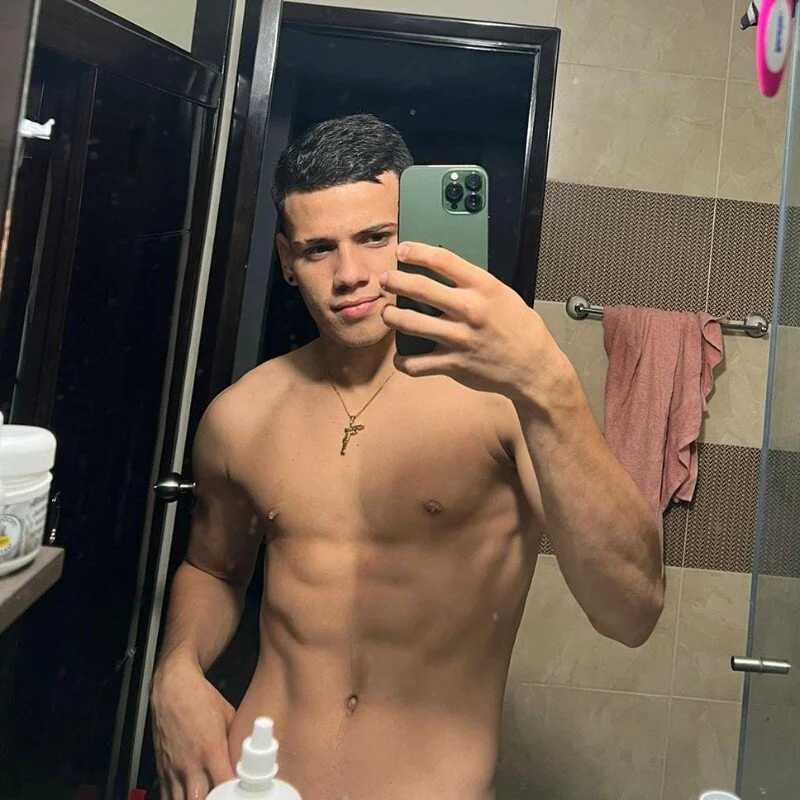 ronal_18_sexy — FansOnlyX creator profile