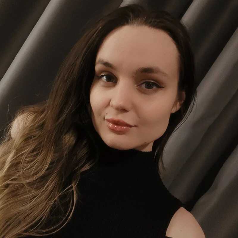 Lovelisse — FansOnlyX creator profile
