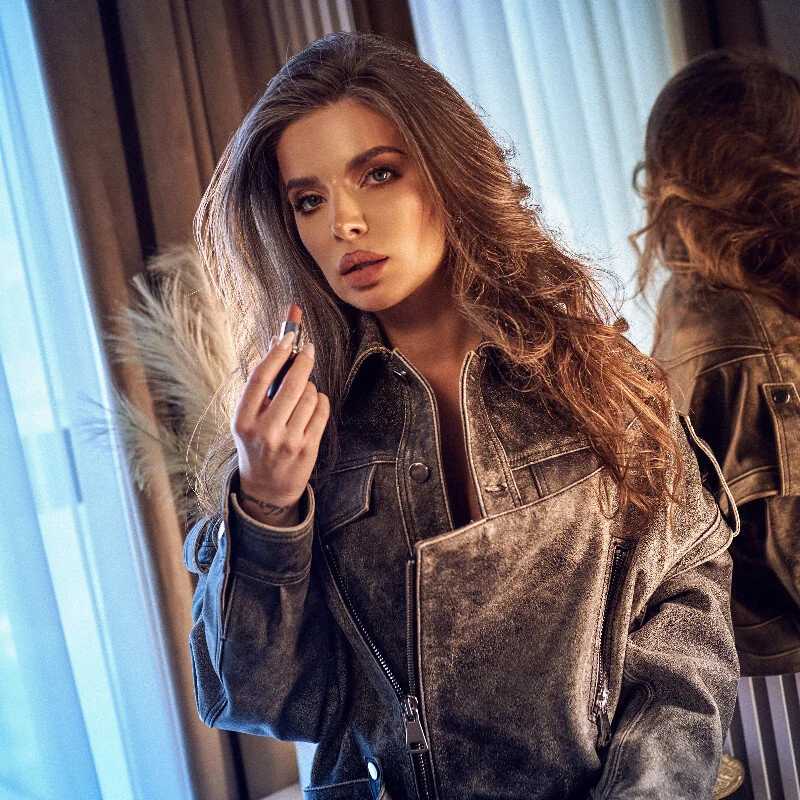AriannaRuss — FansOnlyX creator profile