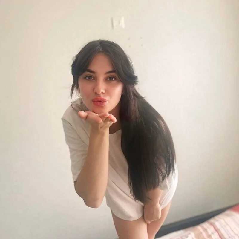 apolinariyaa — FansOnlyX creator profile