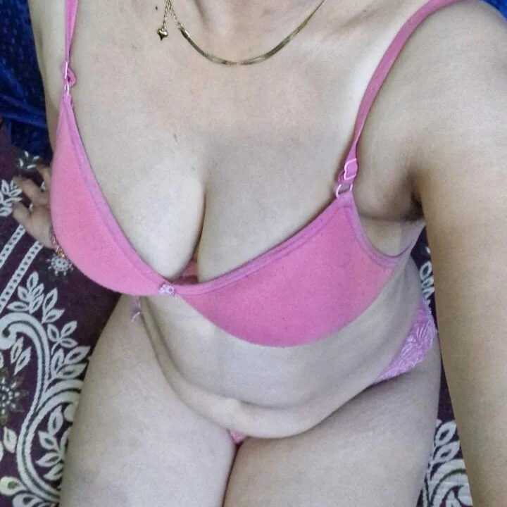 Poojagupta0909 — FansOnlyX creator profile