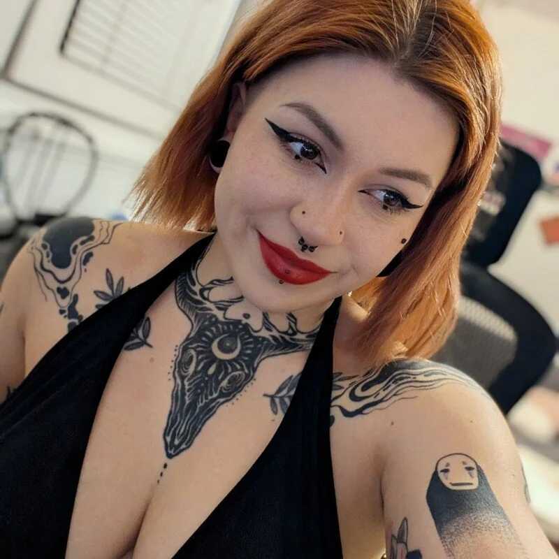 divine_eve — FansOnlyX creator profile