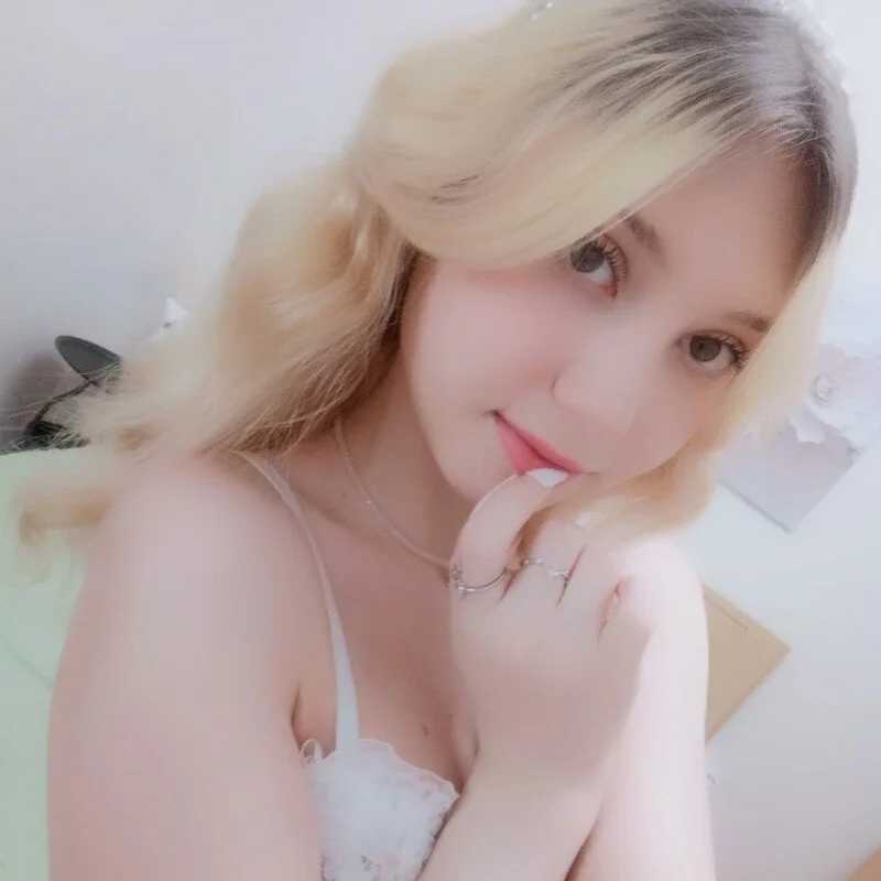 vielleee — FansOnlyX creator profile