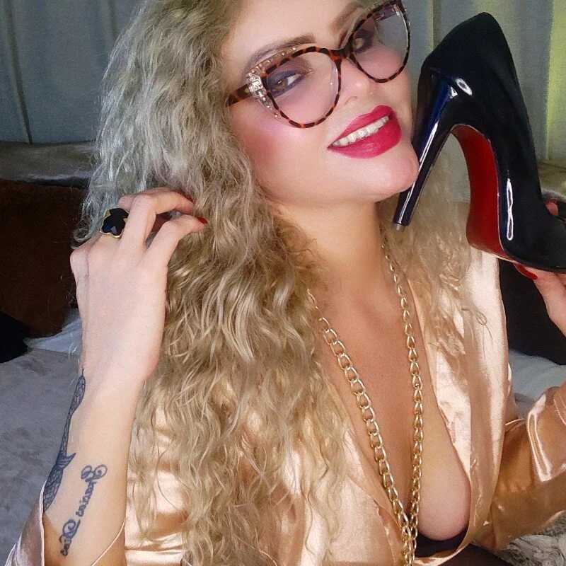 Anna_Velvet — FansOnlyX creator profile