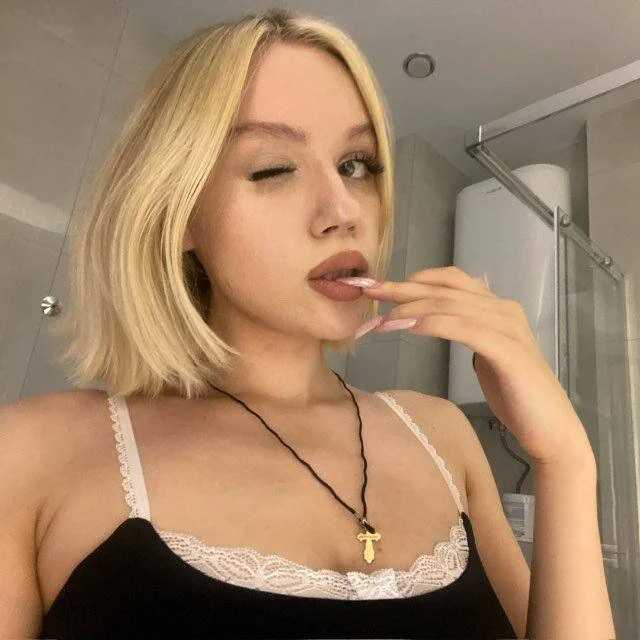 louisa_presle — FansOnlyX creator profile