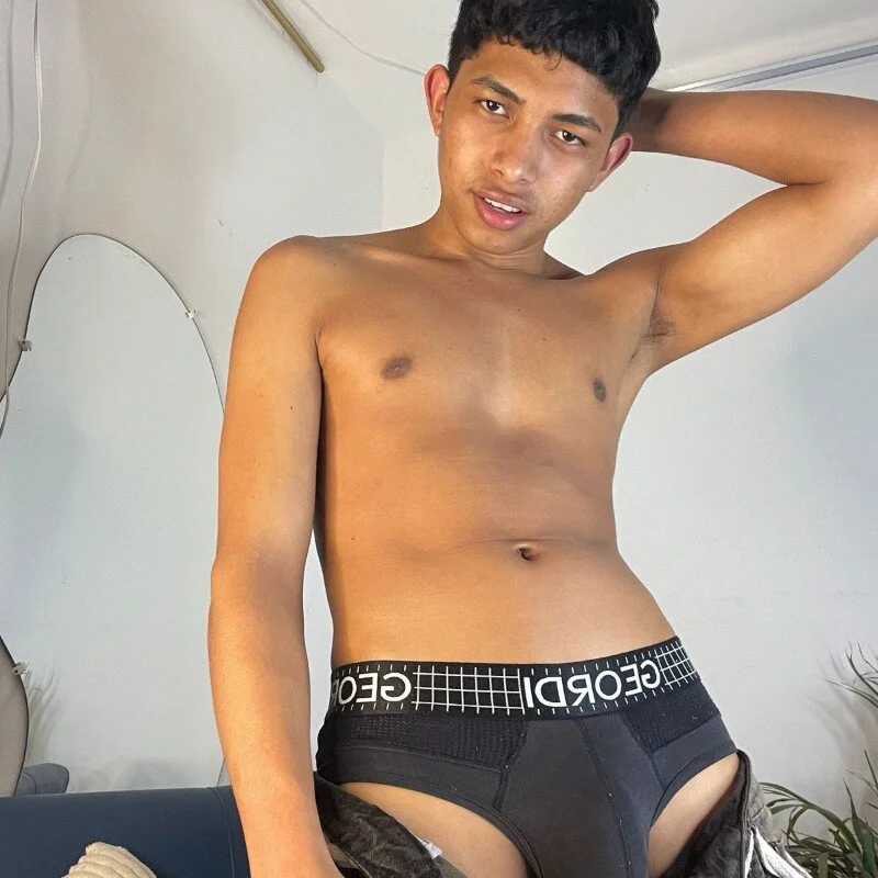 albert_hot21 — FansOnlyX creator profile
