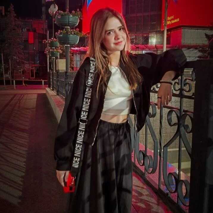 QueenBeatrice — FansOnlyX creator profile