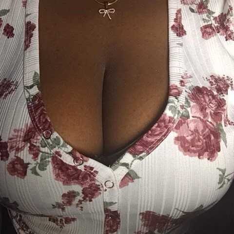 Bumble_babe — FansOnlyX creator profile