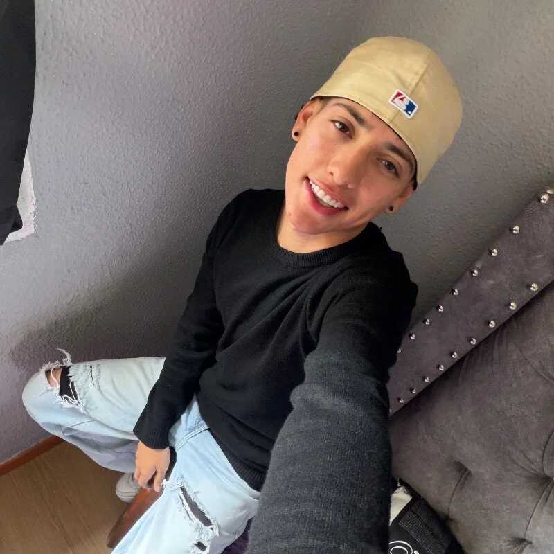 alex_twiink — FansOnlyX creator profile