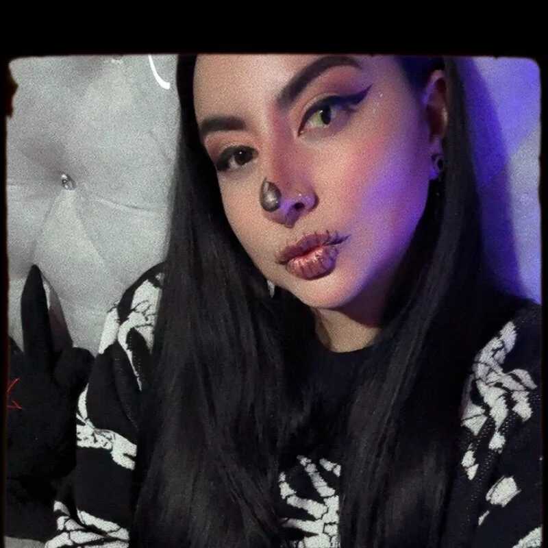 Abril_Luv — FansOnlyX creator profile