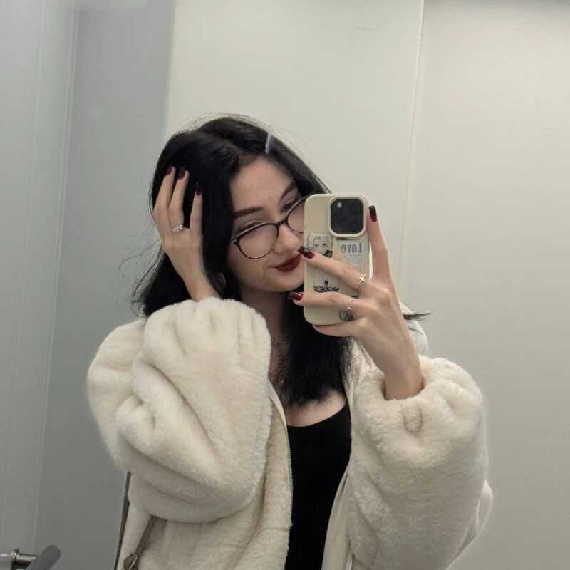 Molllysdays — FansOnlyX creator profile