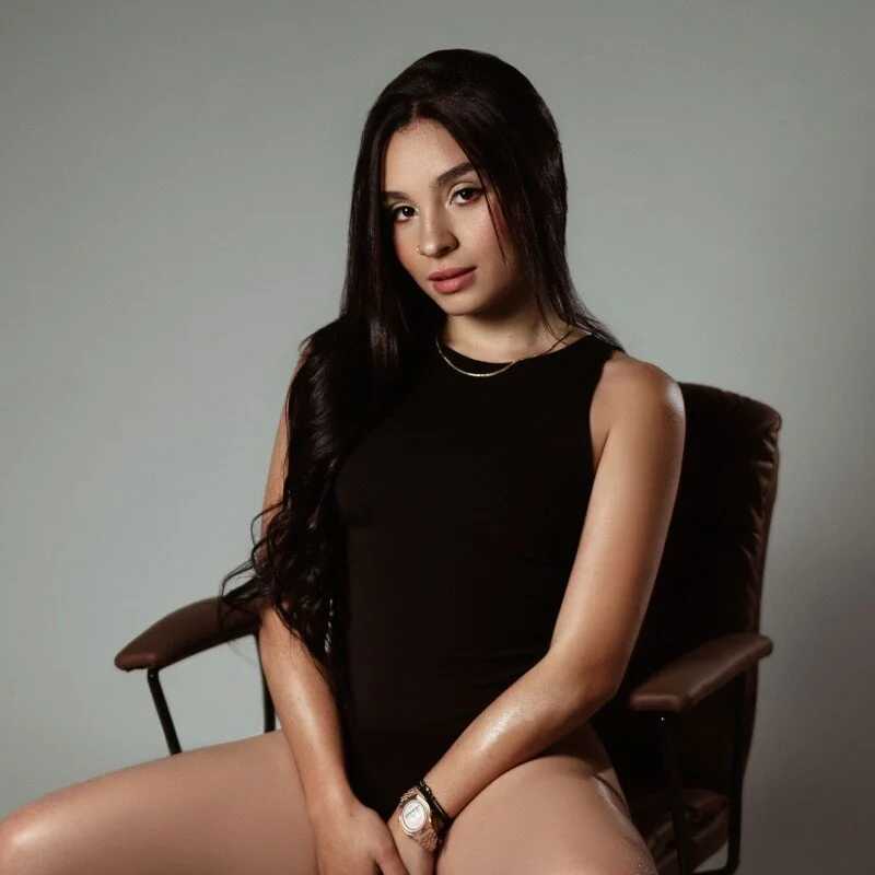 ariana__parker — FansOnlyX creator profile
