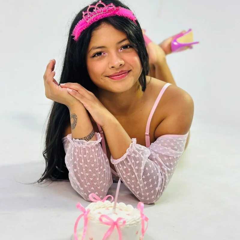 Sara-Foxy — FansOnlyX creator profile