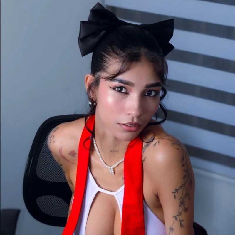 LauraAristizabal — FansOnlyX creator profile