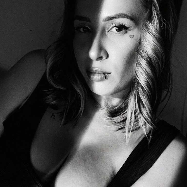 sexy_butterfly_1 — FansOnlyX creator profile
