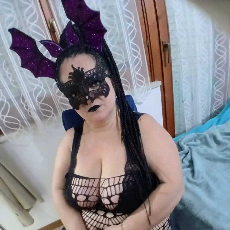 FoxyGiusy — FansOnlyX creator profile