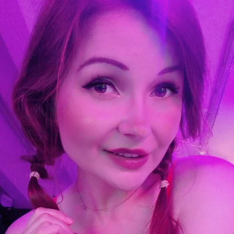 TinyEmily — FansOnlyX creator profile