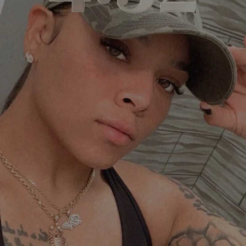 yafavlesbians — FansOnlyX creator profile