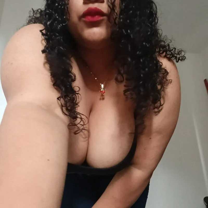 bigsweet_andrea — FansOnlyX creator profile