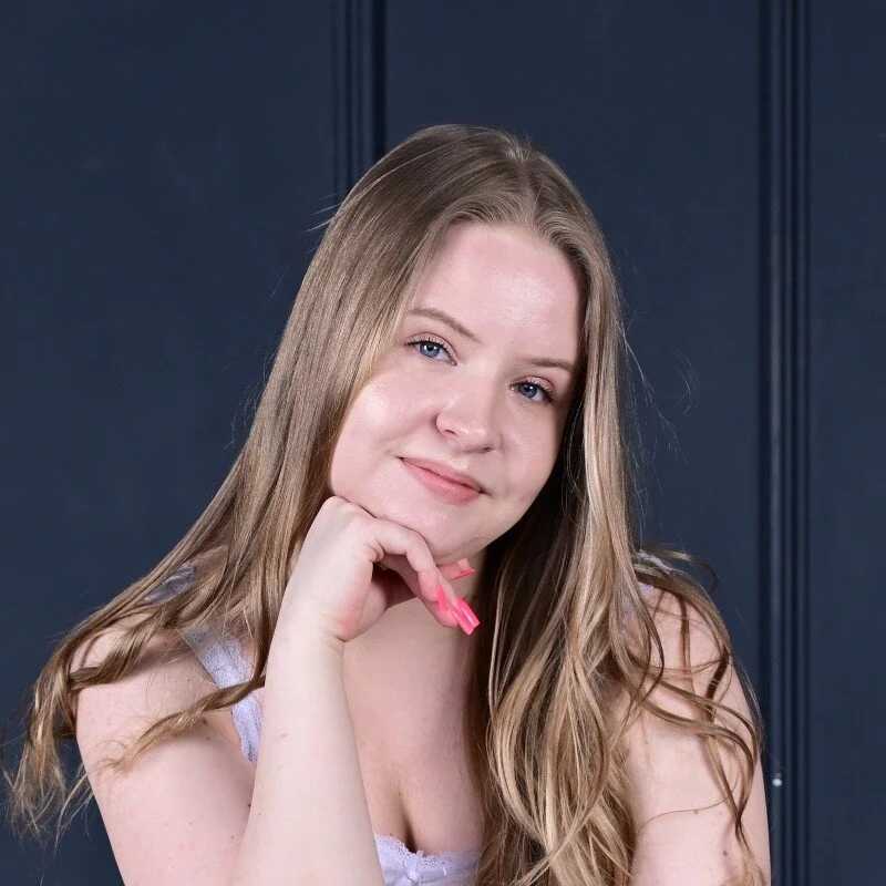 Arya_Thoms — FansOnlyX creator profile