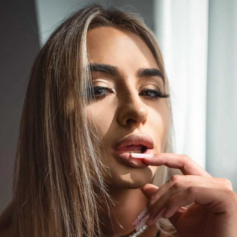 LoraDevine — FansOnlyX creator profile
