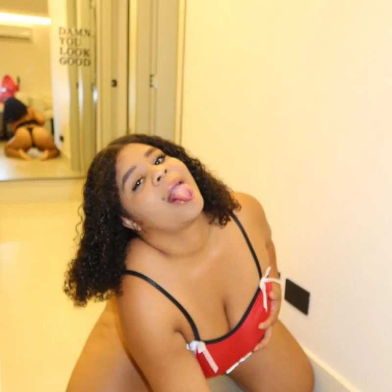 PinkyLoveAss — FansOnlyX creator profile