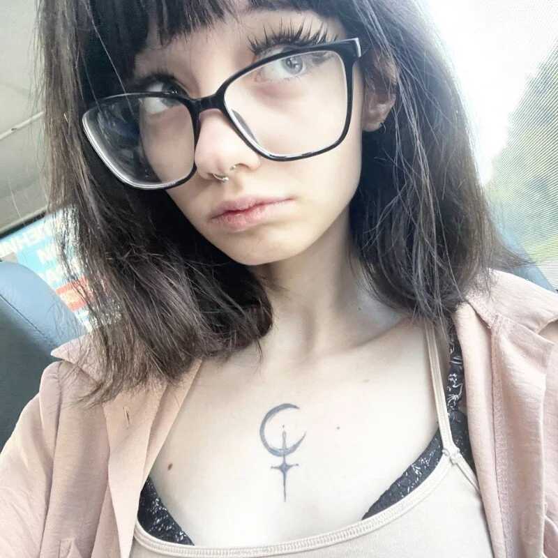 Emily_Burnns — FansOnlyX creator profile
