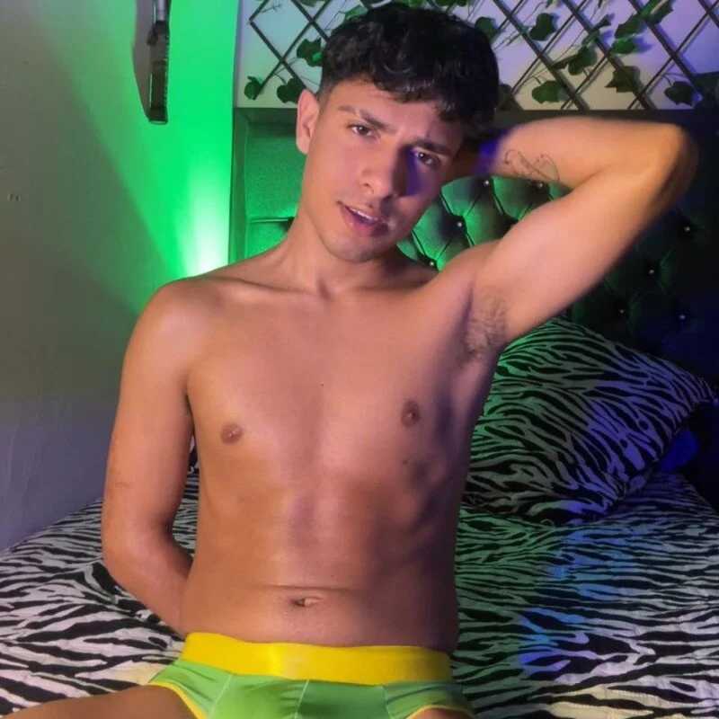 maximiliano_jamm — FansOnlyX creator profile