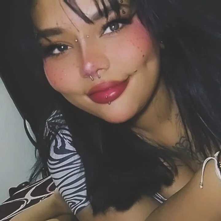 ScarleettVs — FansOnlyX creator profile