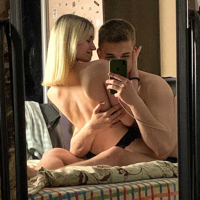 familysexy — FansOnlyX creator profile
