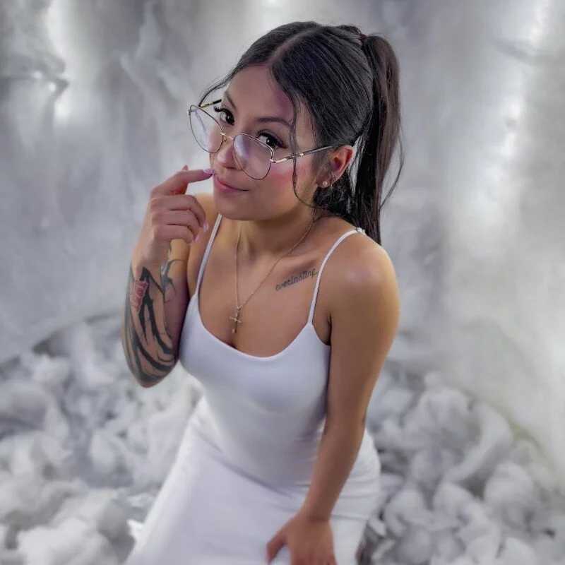 vaness_weet — FansOnlyX creator profile