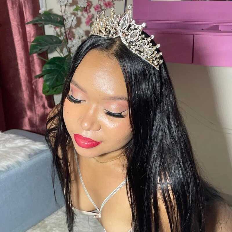 sharlottehotx — FansOnlyX creator profile