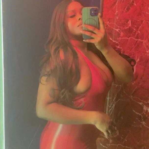 Pearlpinkyyoung — FansOnlyX creator profile