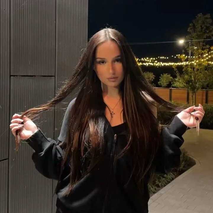 MackenzieBartell — FansOnlyX creator profile