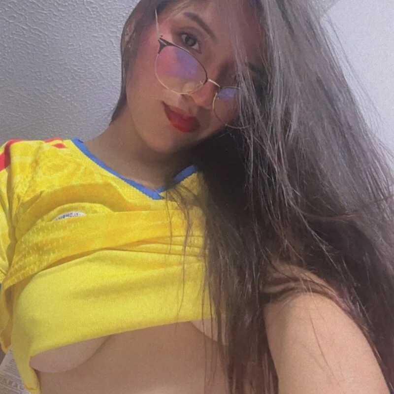 AriaRueda — FansOnlyX creator profile