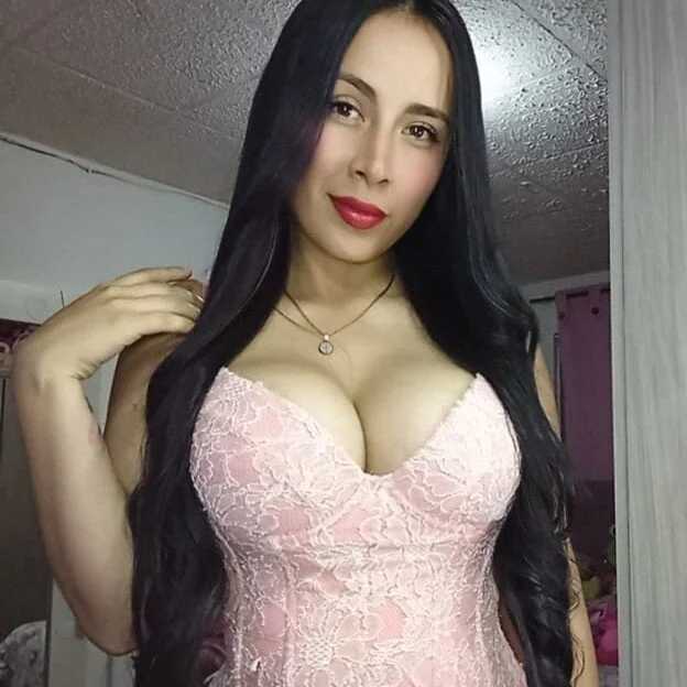 Velvet_celeste_b — FansOnlyX creator profile