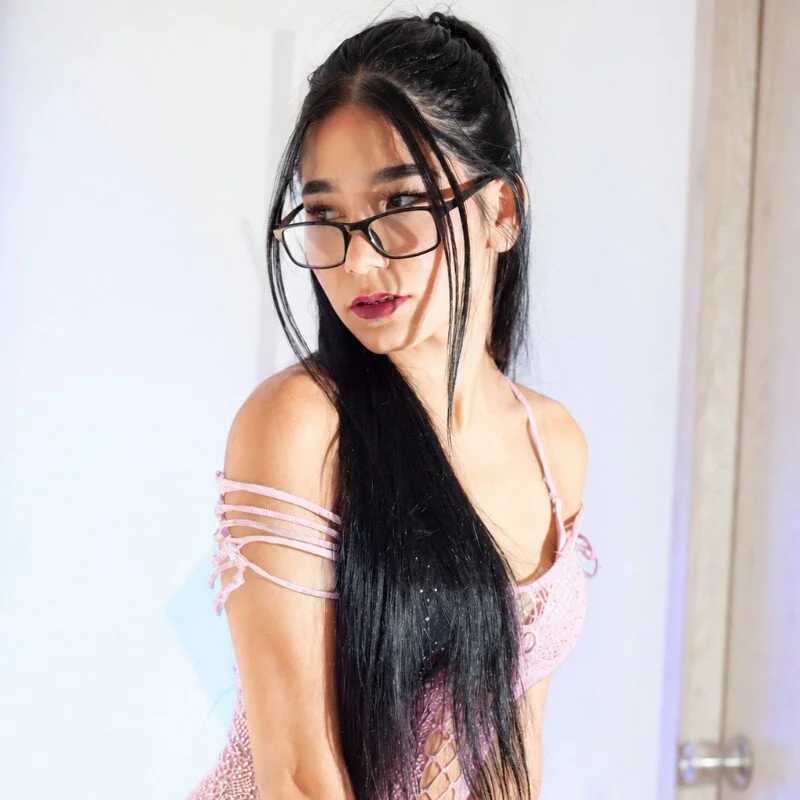 Violeta_Velvet_ — FansOnlyX creator profile