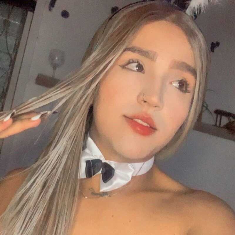 karyblushhh — FansOnlyX creator profile