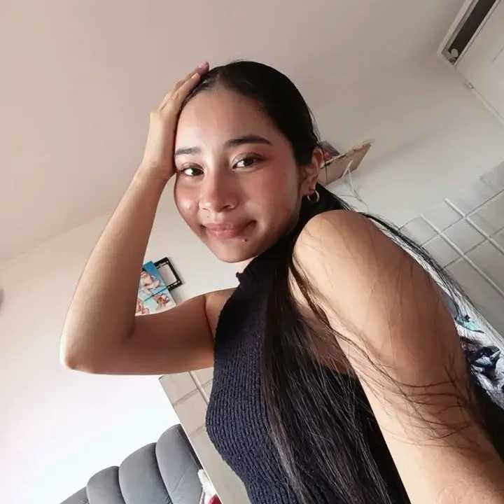 maliha_ec — FansOnlyX creator profile
