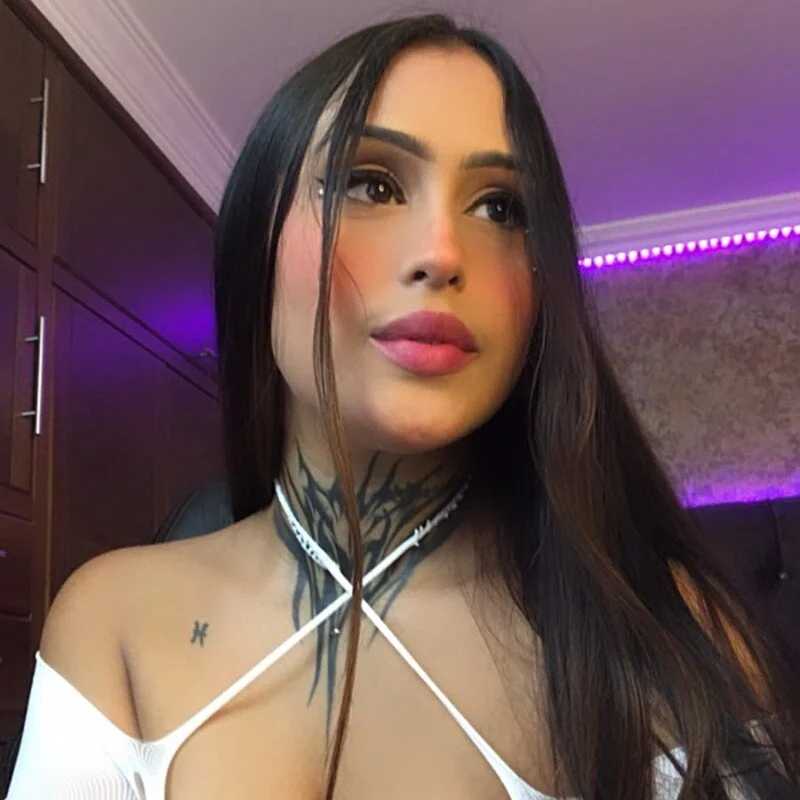 sarahh_escobar — FansOnlyX creator profile